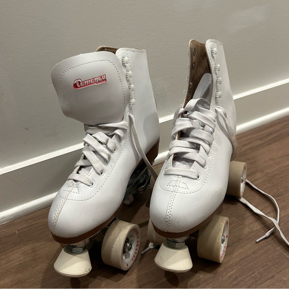 CHICAGO Skates Deluxe Leather Lined Rink Skate Ladies